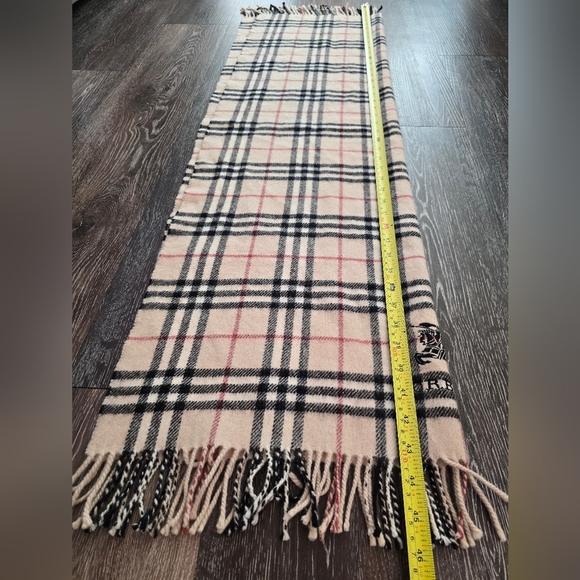 Burberry Classic Check Wool Scarf - Picture 7 of 7